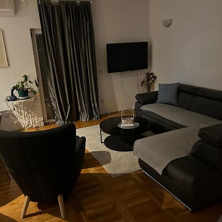 Apartment And Room Hoselito Makarska Buitenkant foto