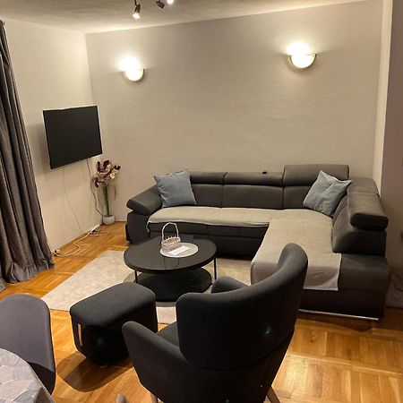 Apartment And Room Hoselito Makarska Buitenkant foto