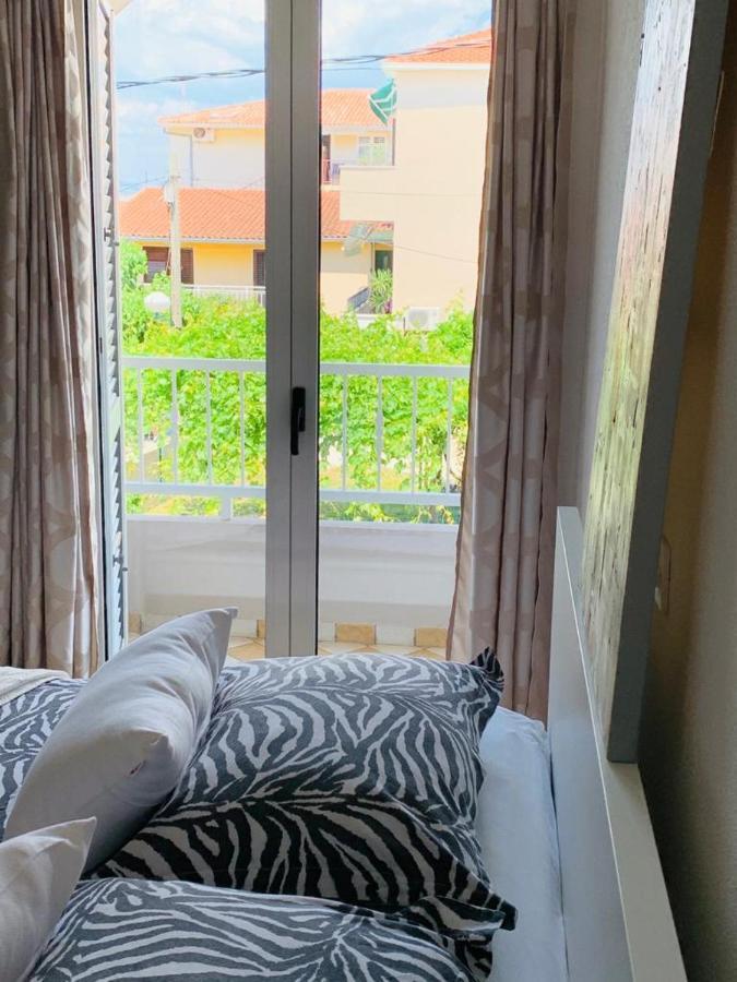 Apartment And Room Hoselito Makarska Buitenkant foto