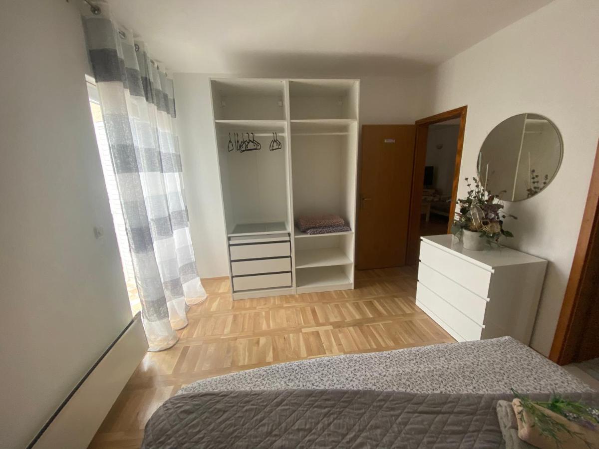 Apartment And Room Hoselito Makarska Buitenkant foto