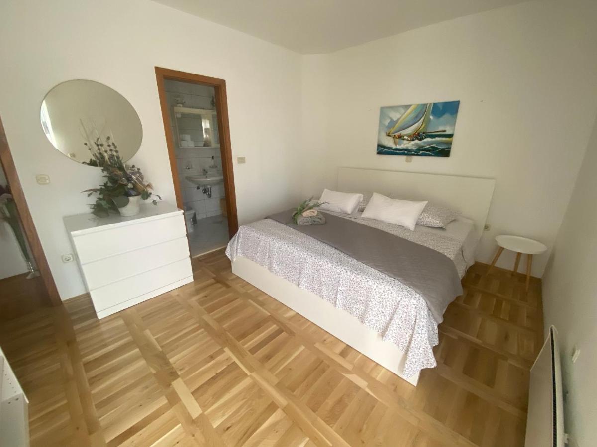 Apartment And Room Hoselito Makarska Buitenkant foto