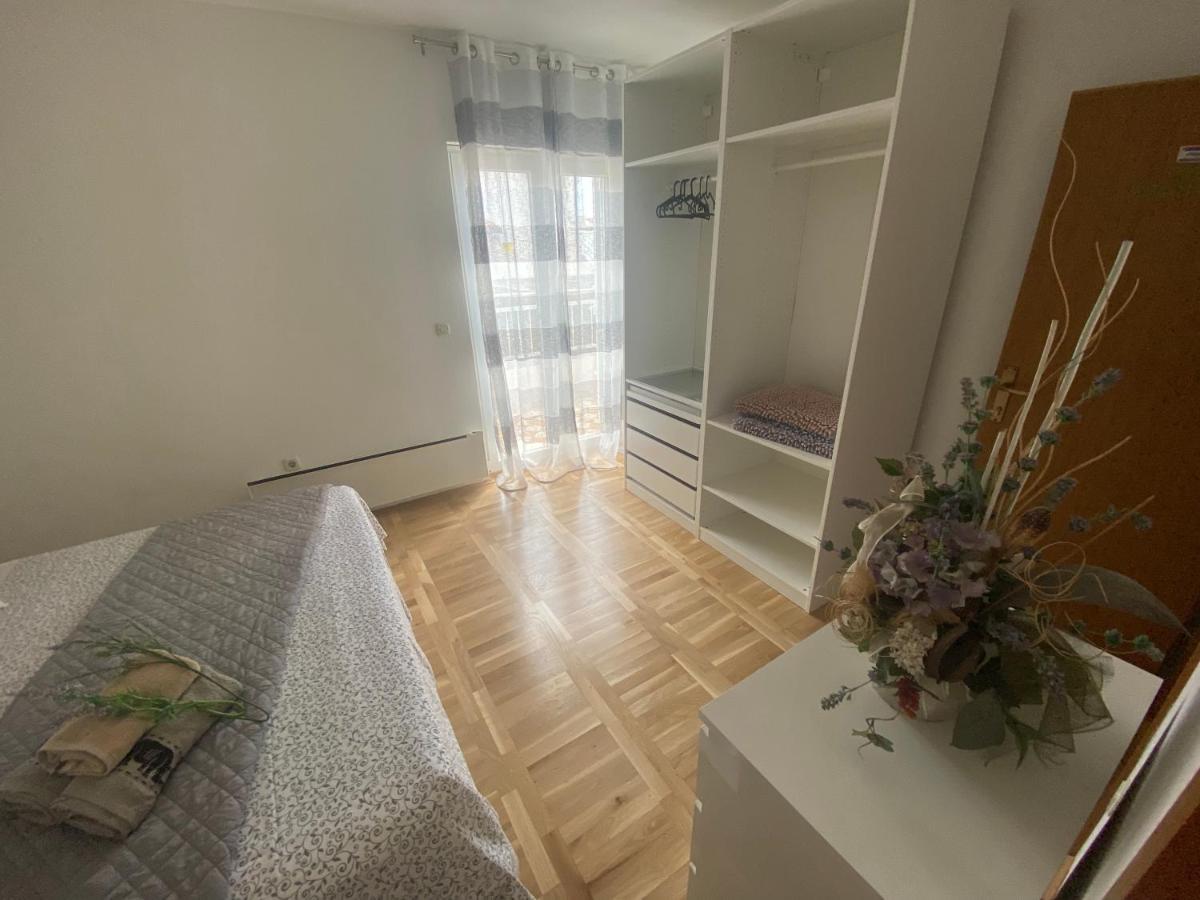 Apartment And Room Hoselito Makarska Buitenkant foto