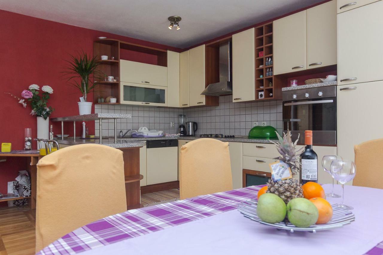 Apartment And Room Hoselito Makarska Buitenkant foto