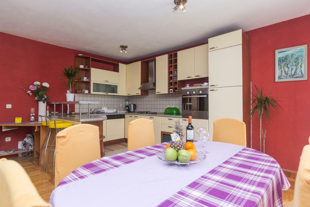 Apartment And Room Hoselito Makarska Buitenkant foto